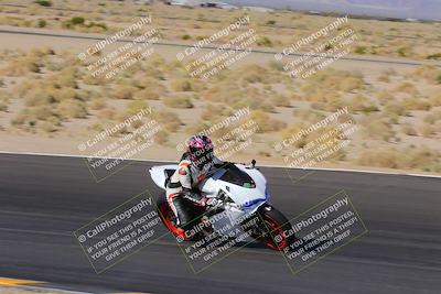 media/Nov-28-2022-Moto Forza (Mon) [[c5a51e62ca]]/B Group/Session 2 (Turn 12 Inside)/